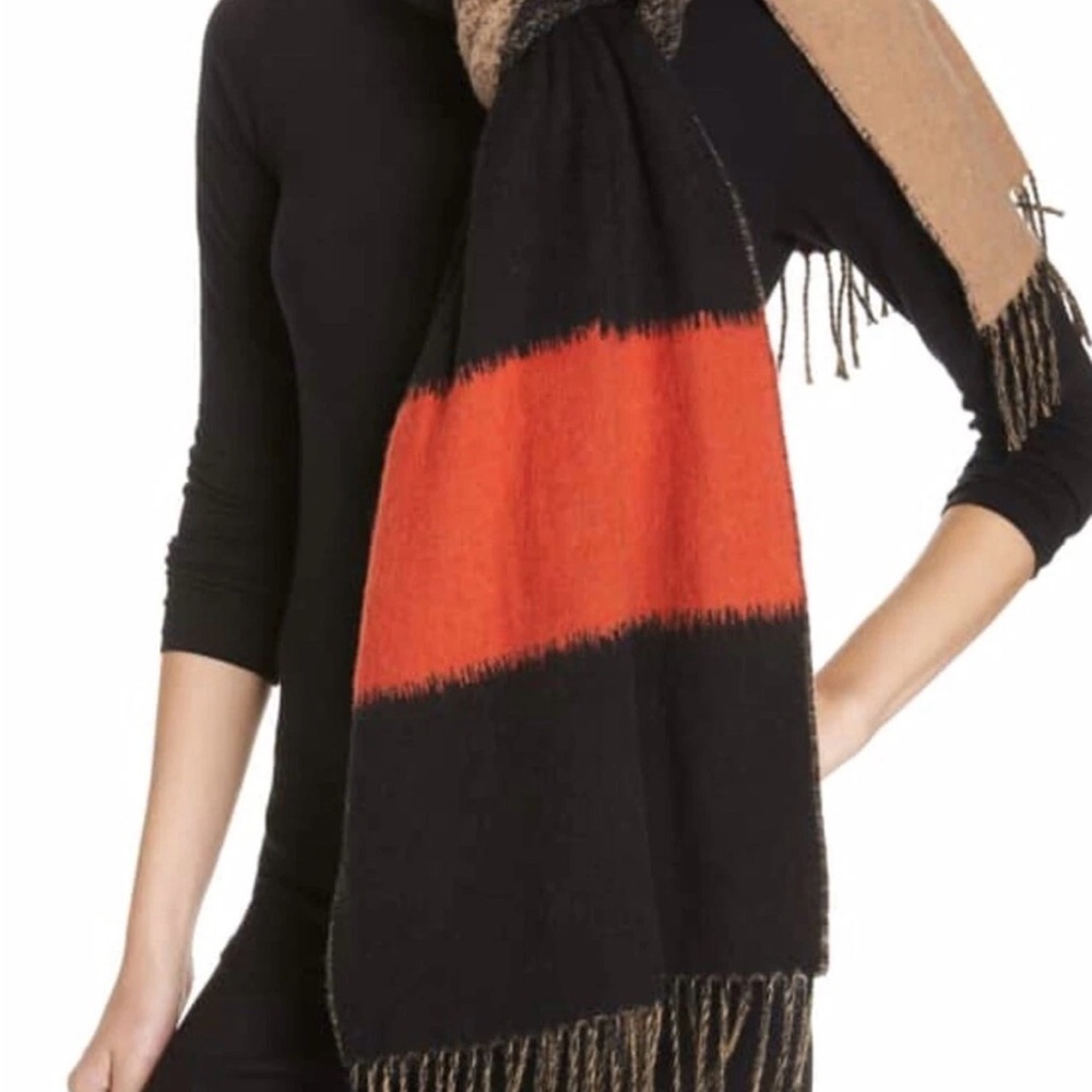 Eileen Fisher Italian Degrade Wool Jacquard Color Block Fringe Scarf - Picture 3 of 9